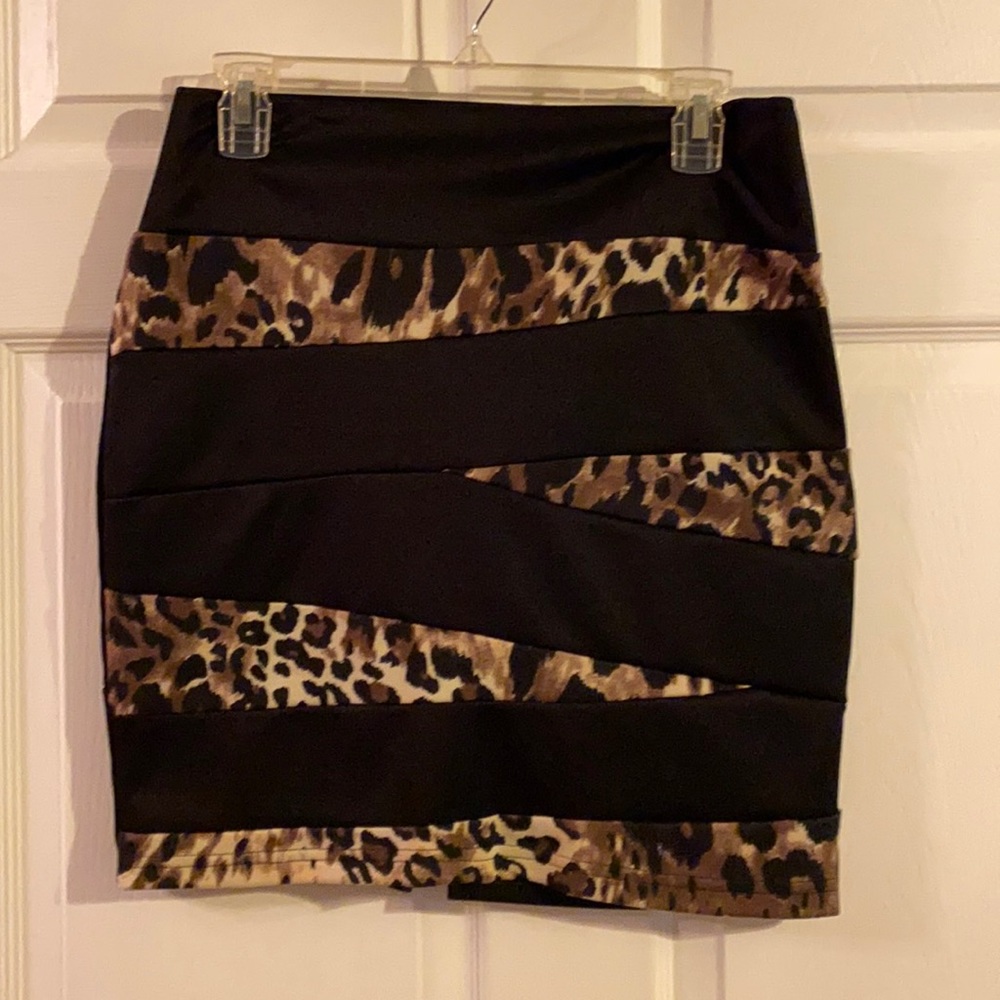 Dots black and animal print mini skirt